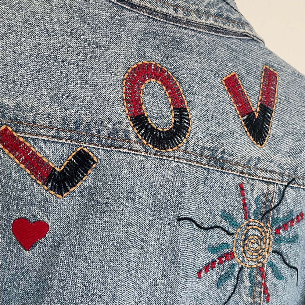 Vintage Chico's Embroidered happy peace smile demin Jacket - Picture 9 of 12